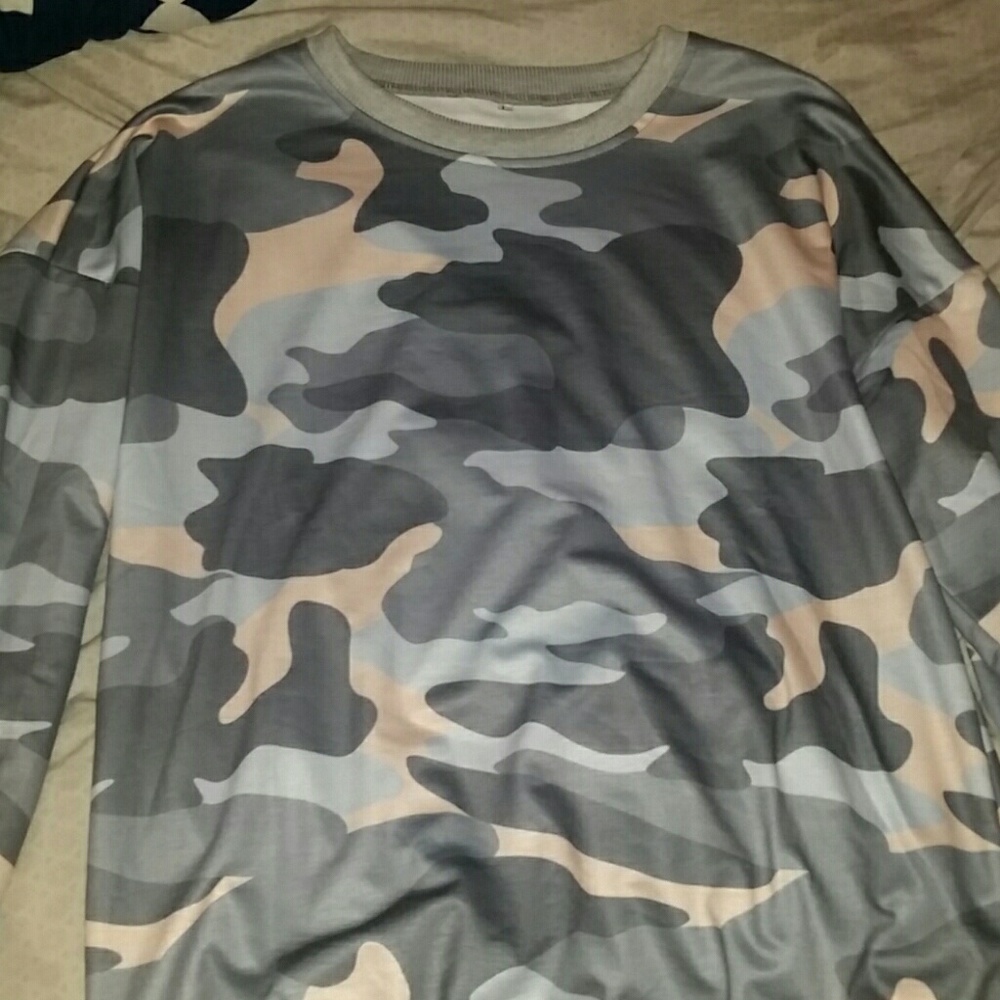 Camo long-sleeve crew neck sweater